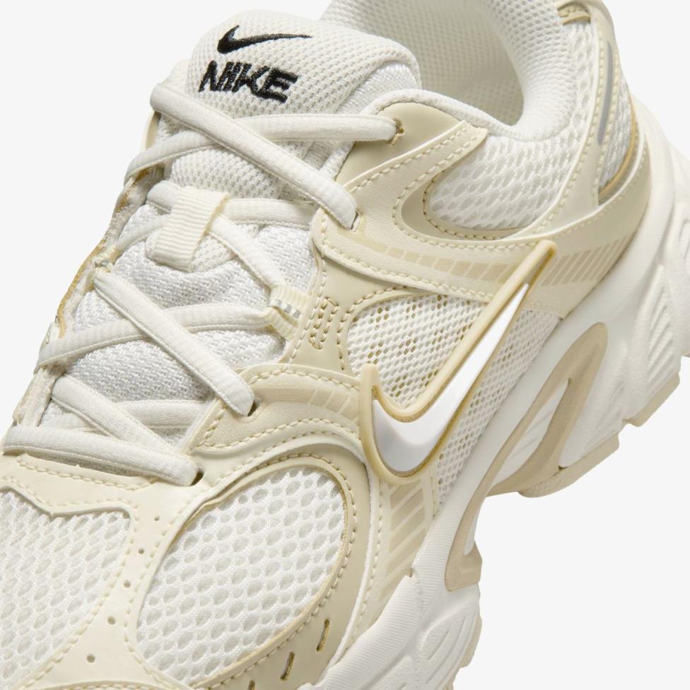 Outlet Жіночі кросівки NIKE W V5 RNR SE IO0464-101_image_7