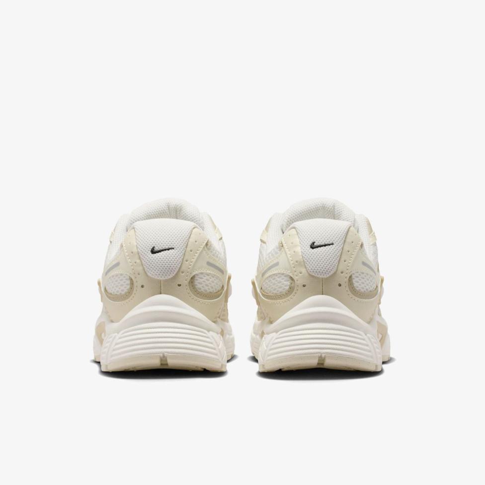 Outlet Жіночі кросівки NIKE W V5 RNR SE IO0464-101_image_6