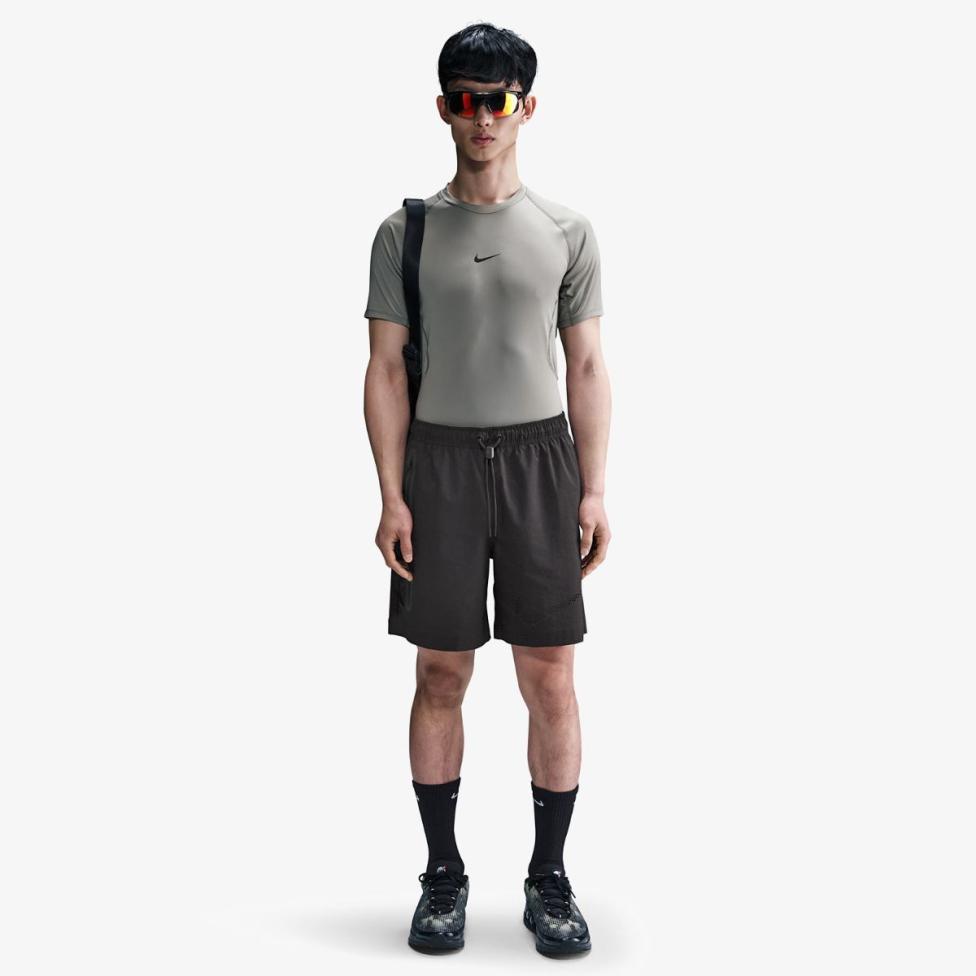 Outlet Чоловічі шорти NIKE M NK TECH GX WOVEN SHORT HJ0679-010_image_4