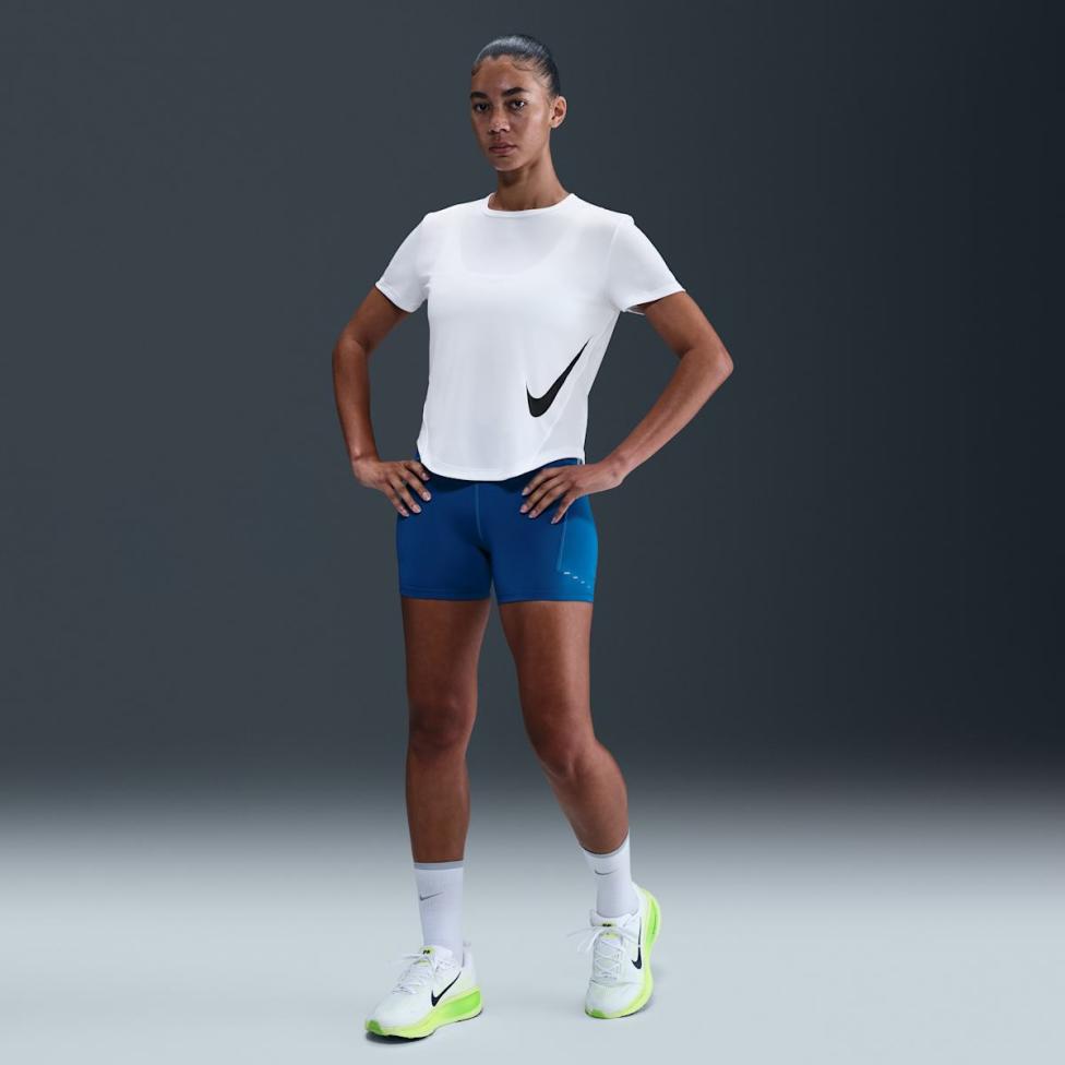 Outlet Жіноча футболка NIKE W NK TEMPO SWSH HBR DF SS TOP HV2772-100_image_3