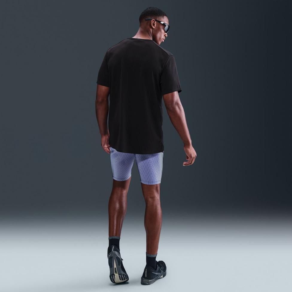 Outlet Чоловіча футболка NIKE M NK DF UV RN ENRGY MILER SS HV2135-010_image_5