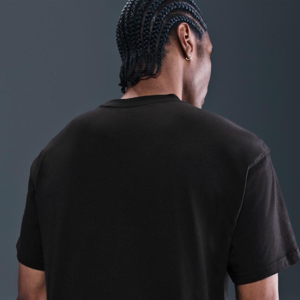 Outlet Жіноча футболка NIKE M NSW TEE ACCS PATCH CNCT FA25 HQ9242-010
