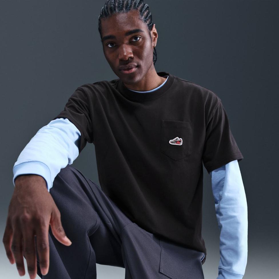 Outlet Жіноча футболка NIKE M NSW TEE ACCS PATCH CNCT FA25 HQ9242-010_image_5