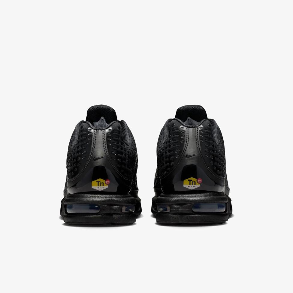 Outlet Чоловічі кросівки NIKE AIR MAX PLUS VII HQ2197-001_image_6