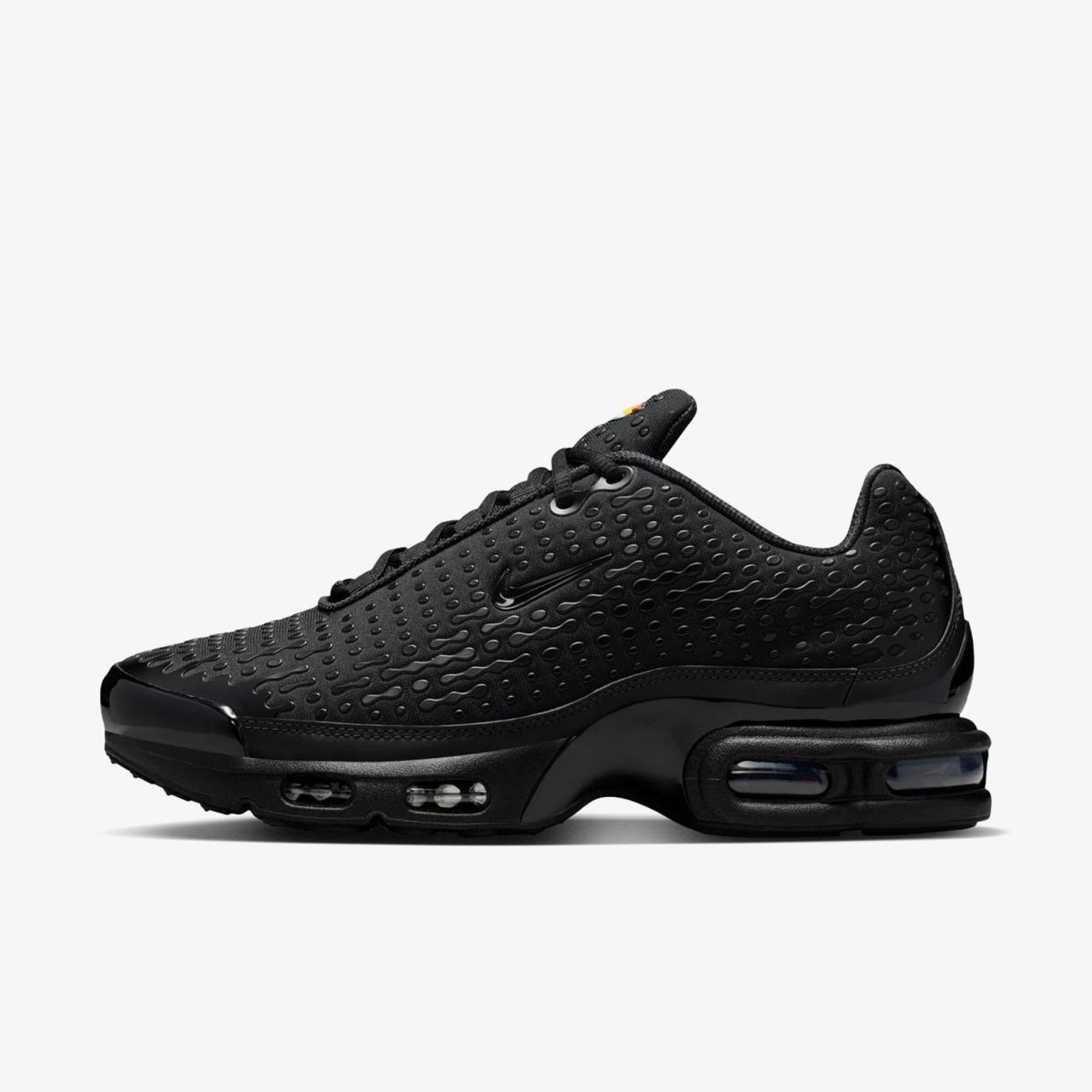 Outlet Чоловічі кросівки NIKE AIR MAX PLUS VII HQ2197-001