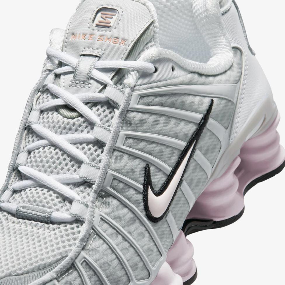 Outlet Женские кроссовки NIKE W SHOX TL IU7553-054_image_7