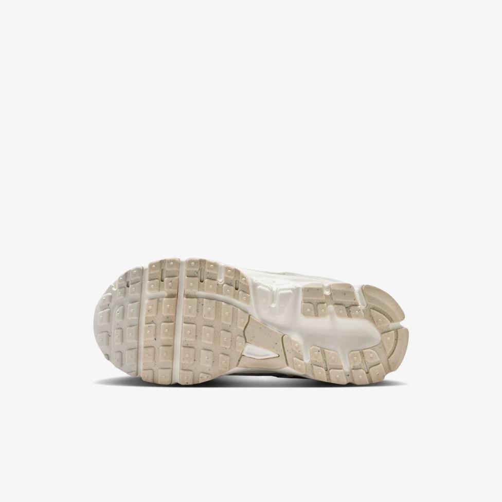 Outlet Дитячі кросівки NIKE VOMERO 5 LACE (PS) IR4587-016