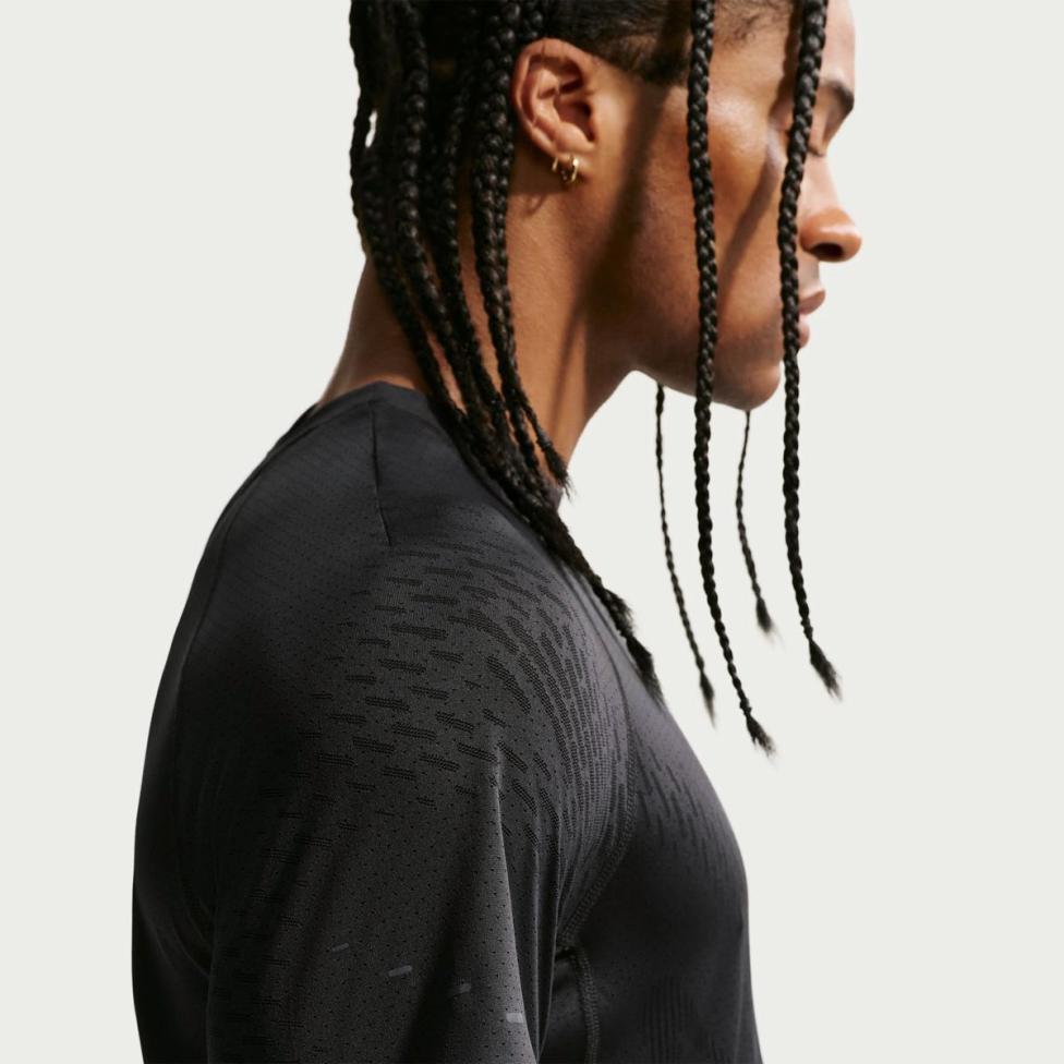 Outlet Чоловіча футболка NIKE M NK DFADV STRIDE NVLTY SS TOP IF2088-010