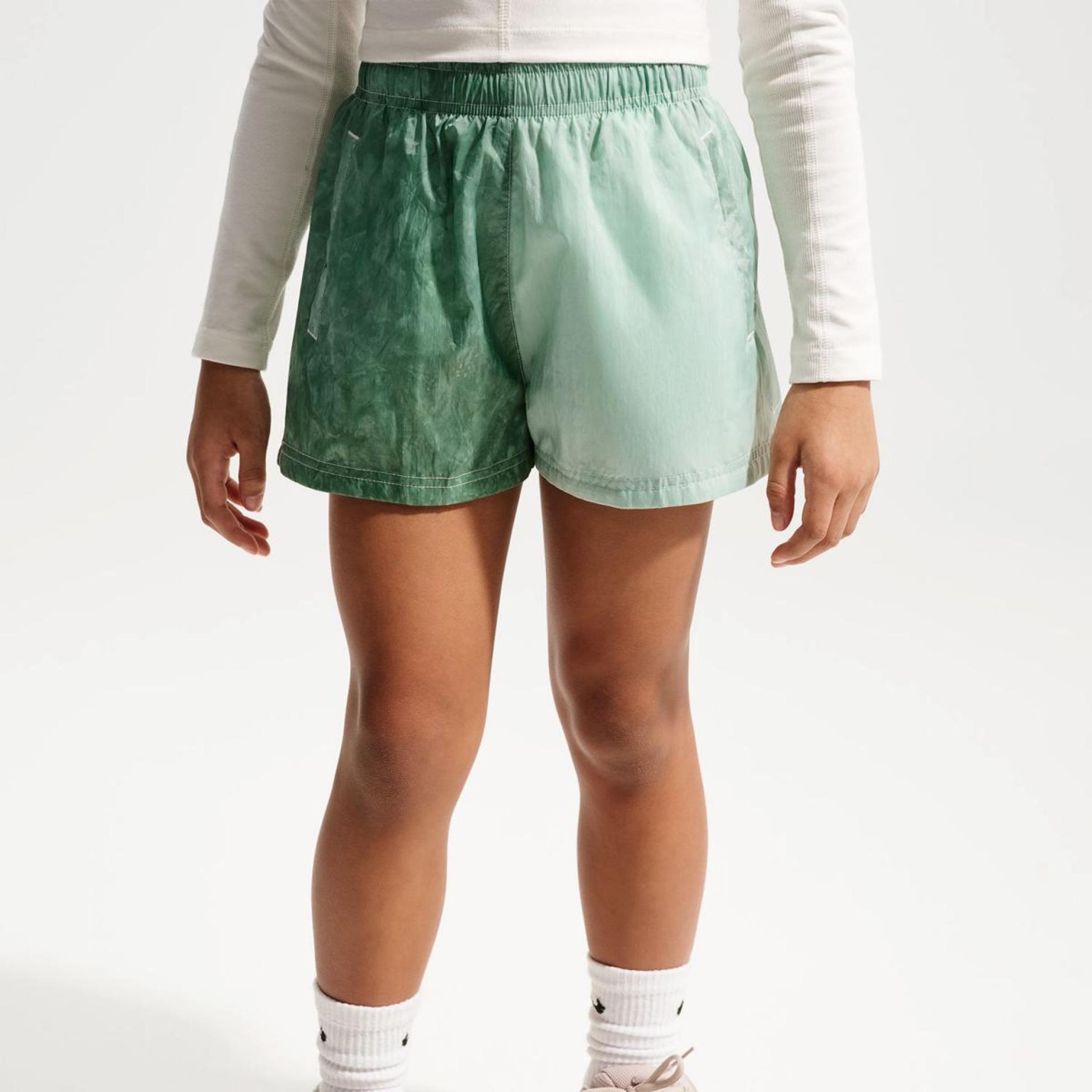 Outlet Жіночі шорти NIKE G NSW CLUB WVN SHORT GFX IF1732-394