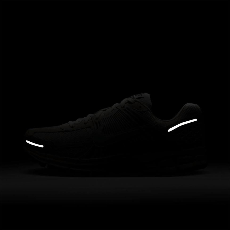 Outlet Мужские кроссовки NIKE ZOOM VOMERO 5 HF0731-007_image_10