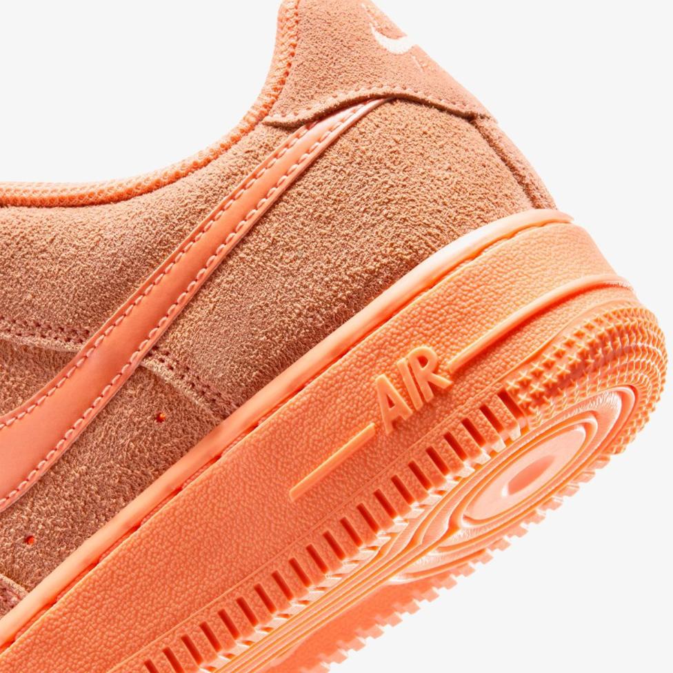 Outlet Дитячі кросівки NIKE AIR FORCE 1 SUEDE ORANGE PULSE (GS) IR5611-801_image_8