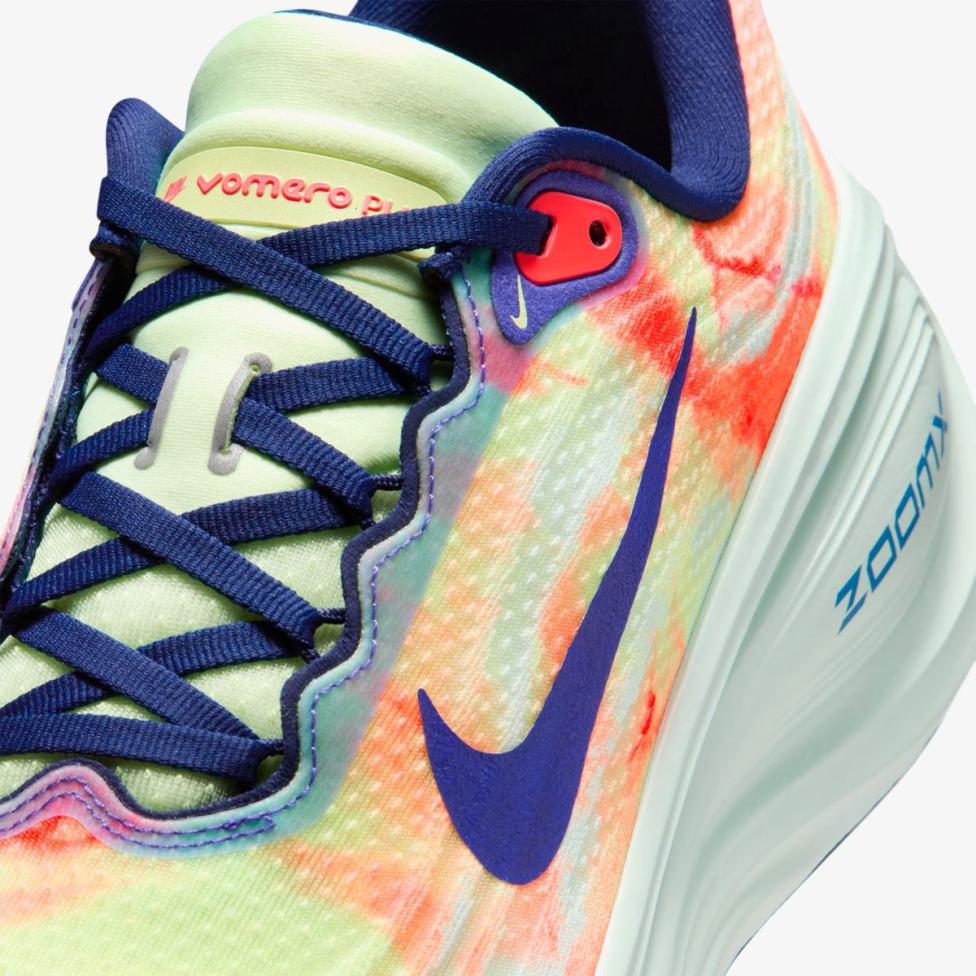 Outlet Чоловічі кросівки NIKE VOMERO PLUS BARELY VOLT IQ0605-701_image_7