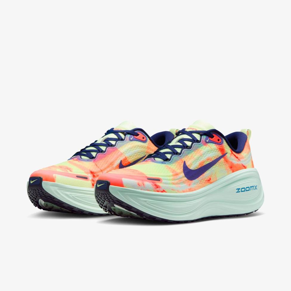 Outlet Чоловічі кросівки NIKE VOMERO PLUS BARELY VOLT IQ0605-701_image_5