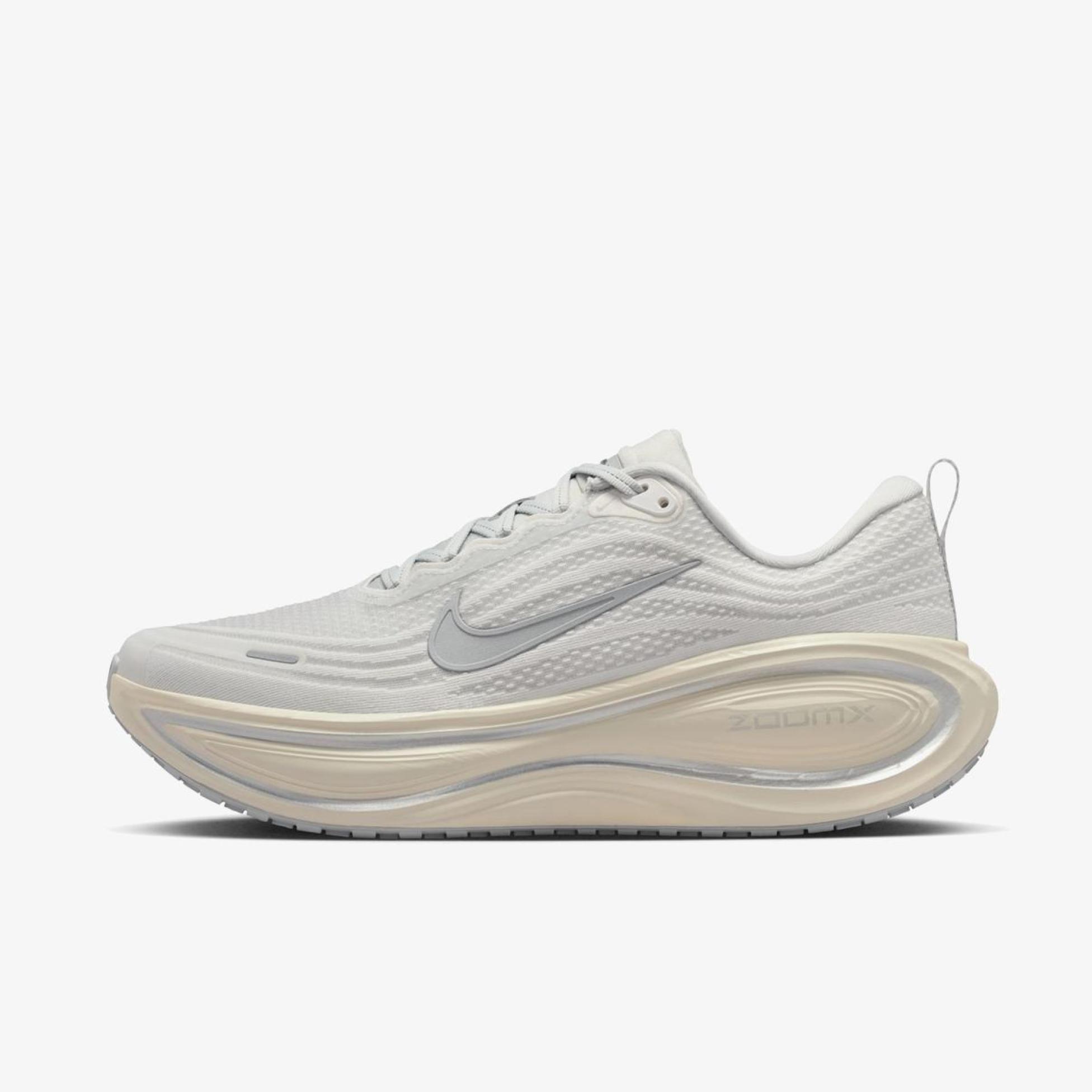 Outlet Чоловічі кросівки NIKE VOMERO PLUS PLATINUM TINT IQ0308-094