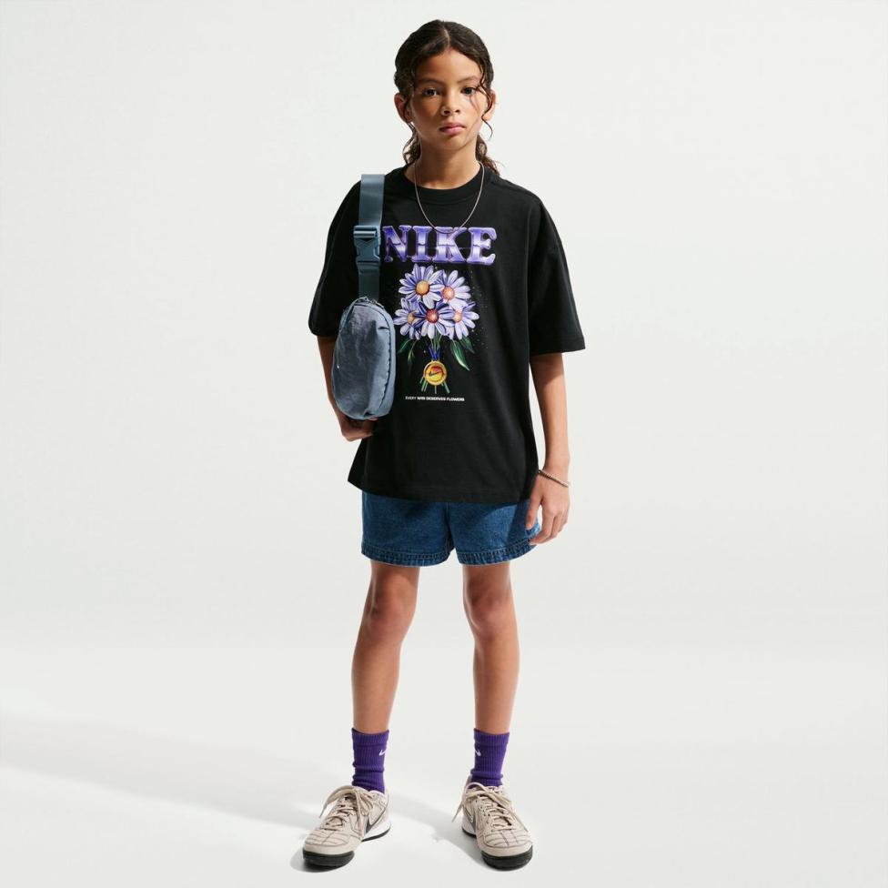 Outlet Дитяча футболка NIKE G NSW TEE FLOWERS OS IR5191-010_image_4