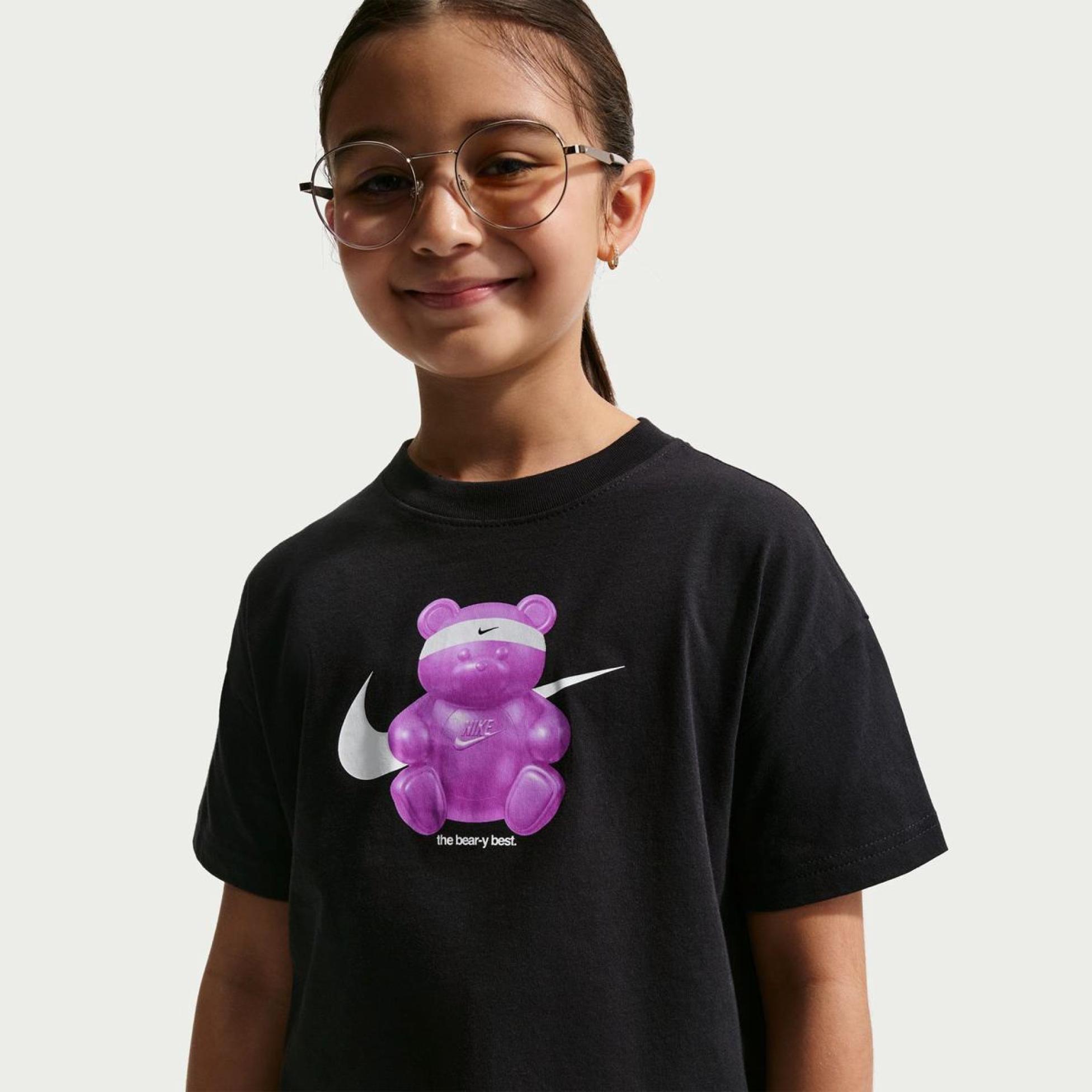 Outlet Дитяча футболка NIKE G NSW TEE OC BOXY BEAR IO8121-010