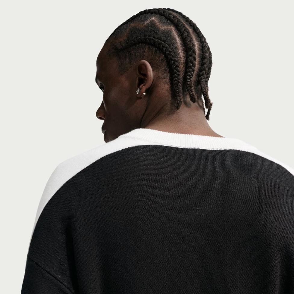 Outlet Чоловічий лонгслів NIKE M NK CLUB SWEATER JERSEY II1196-010