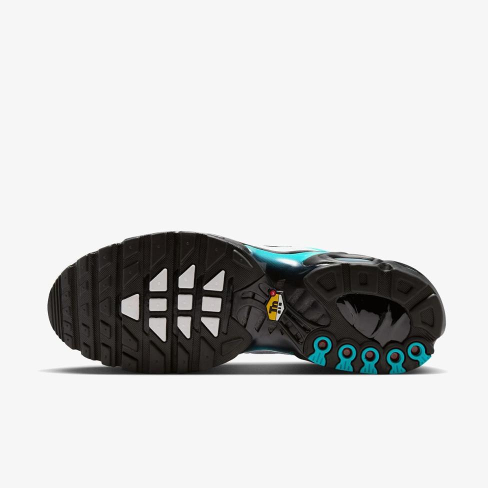 Outlet Чоловічі кросівки NIKE AIR MAX PLUS IU7539-345