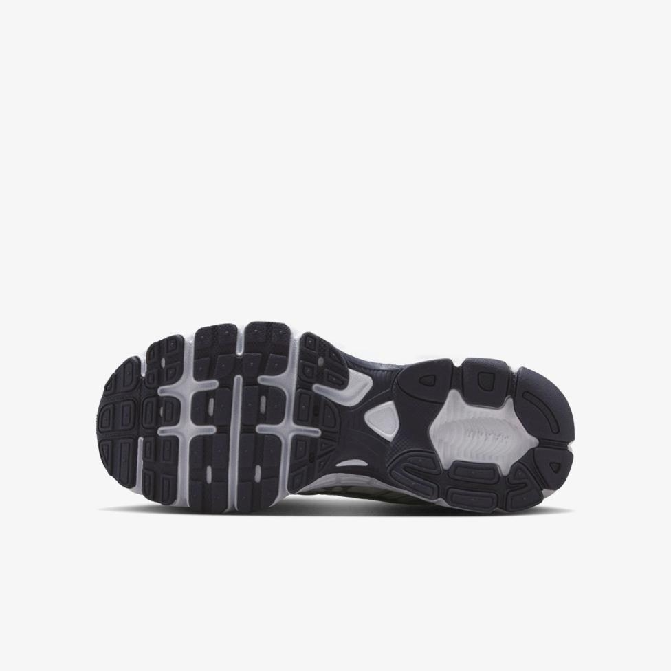 Outlet Дитячі кросівки NIKE AIR MAX MOTO 2K (GS) IQ9430-100
