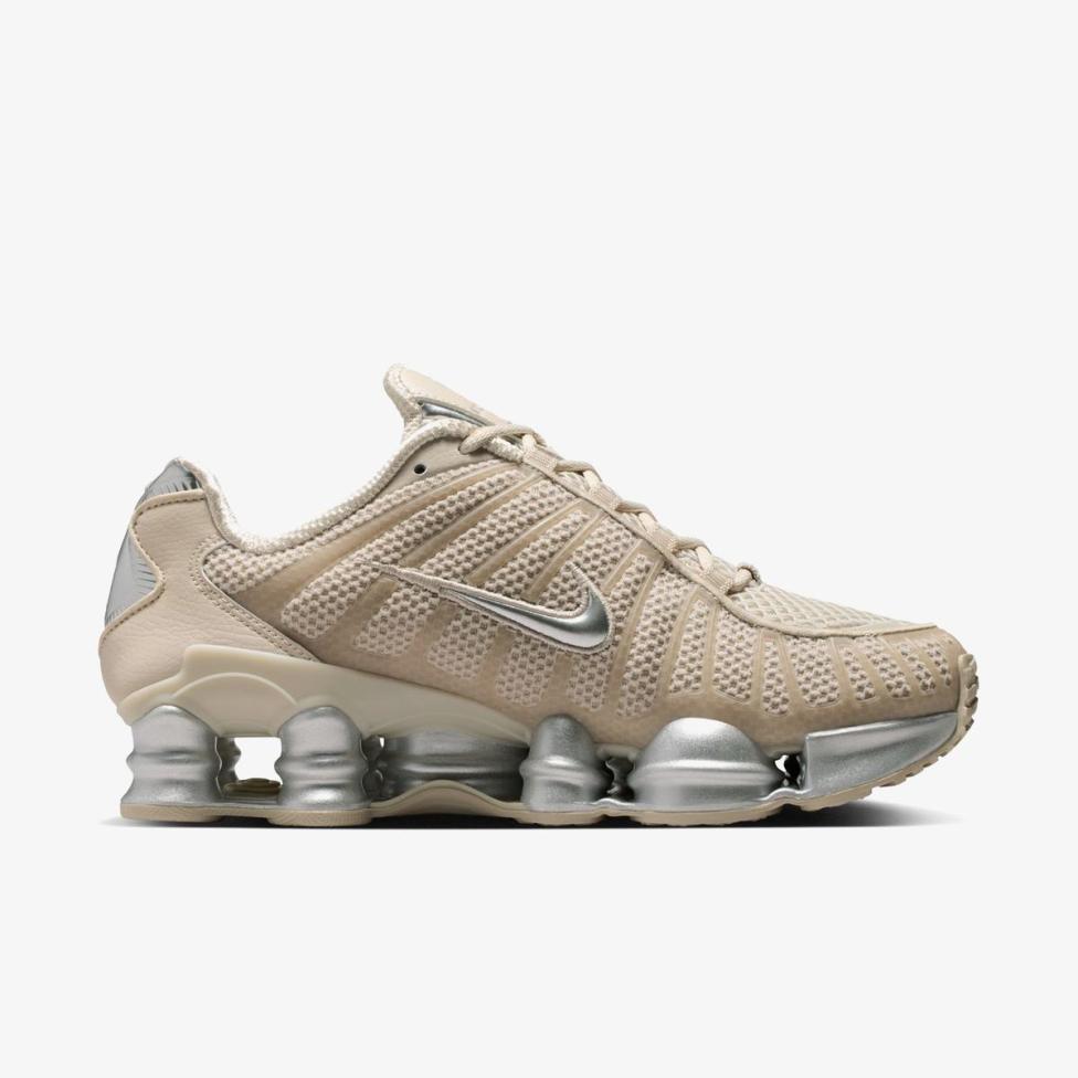 Outlet Женские кроссовки NIKE W SHOX TL IH2559-200_image_3
