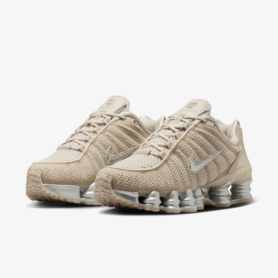 Outlet Женские кроссовки NIKE W SHOX TL IH2559-200_image_5