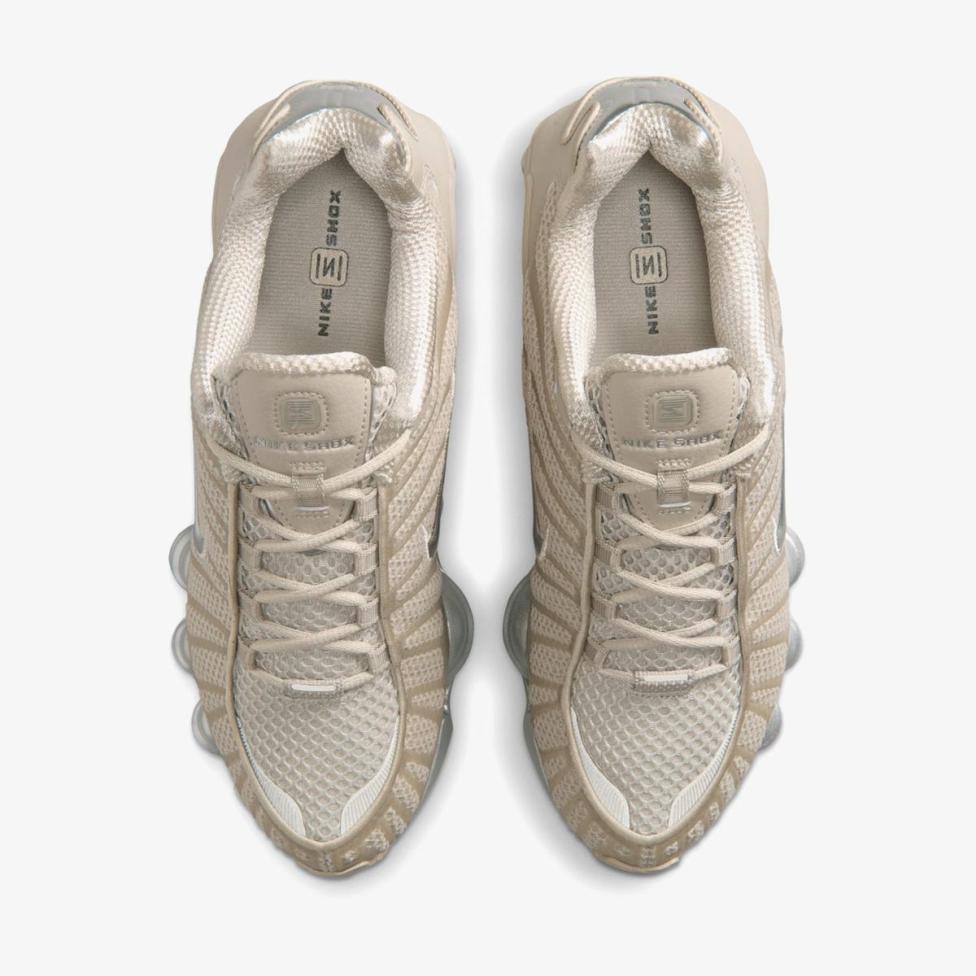 Outlet Женские кроссовки NIKE W SHOX TL IH2559-200_image_4