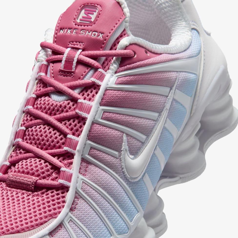Outlet Женские кроссовки NIKE W SHOX TL FADE IH1336-100_image_7