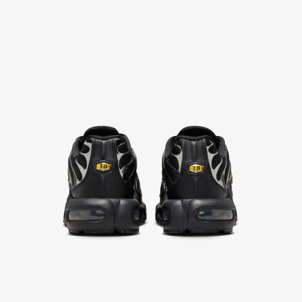 Outlet Женские кроссовки NIKE W AIR MAX PLUS SE HJ9743-001_image_6