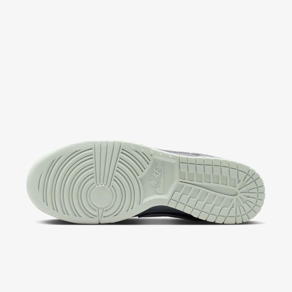 Outlet Чоловічі кросівки NIKE DUNK LOW RETRO COOL GREY / BARELY GREY IH1940-001