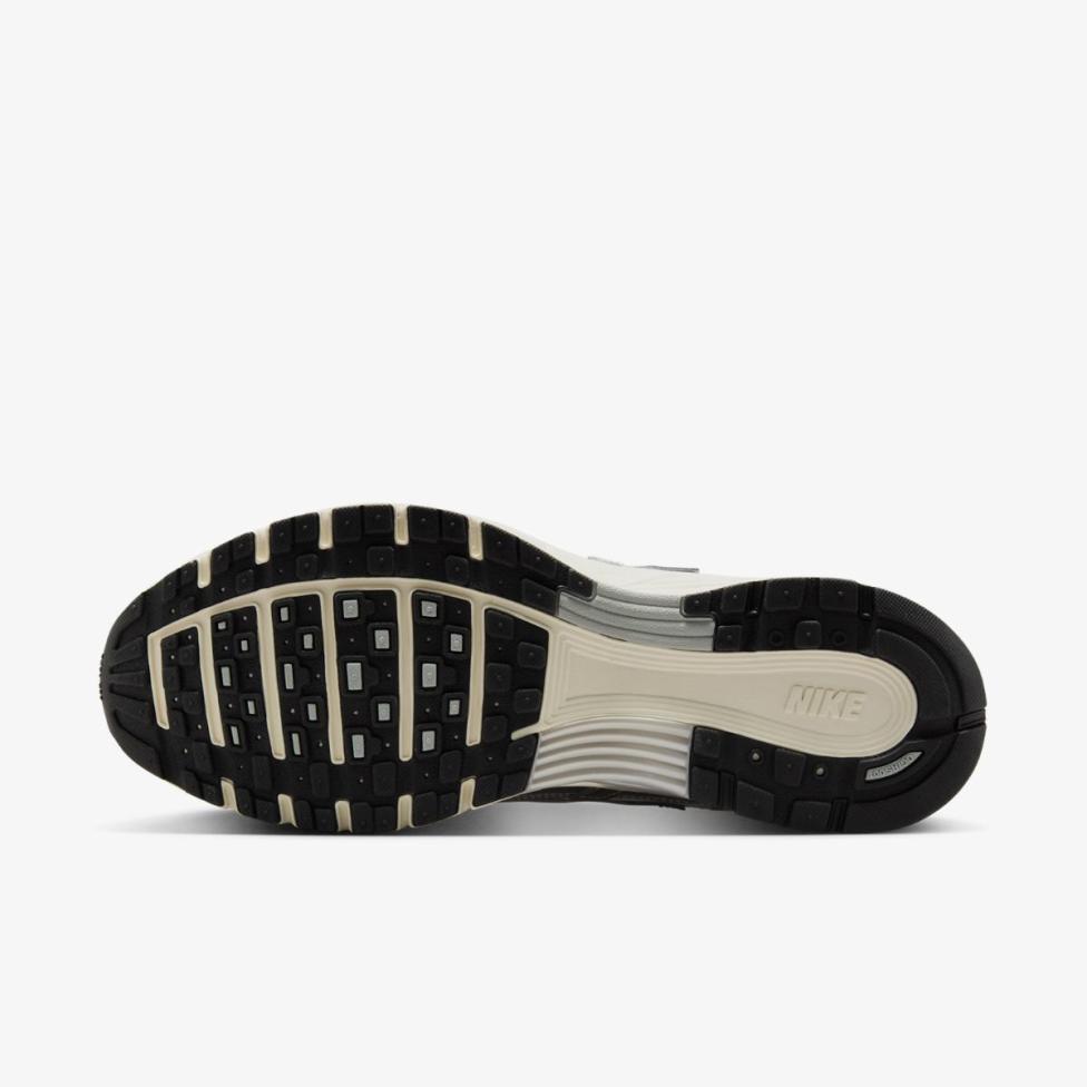 Outlet Чоловічі кросівки NIKE P-6000 CD6404-105