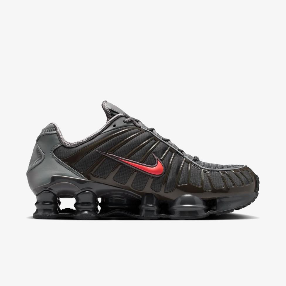 Outlet Чоловічі кросівки NIKE SHOX TL SE IQ6599-003_image_3