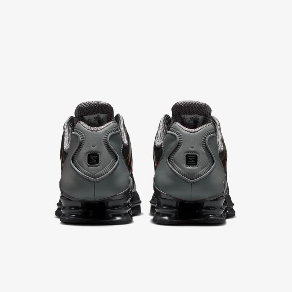 Outlet Чоловічі кросівки NIKE SHOX TL SE IQ6599-003_image_6