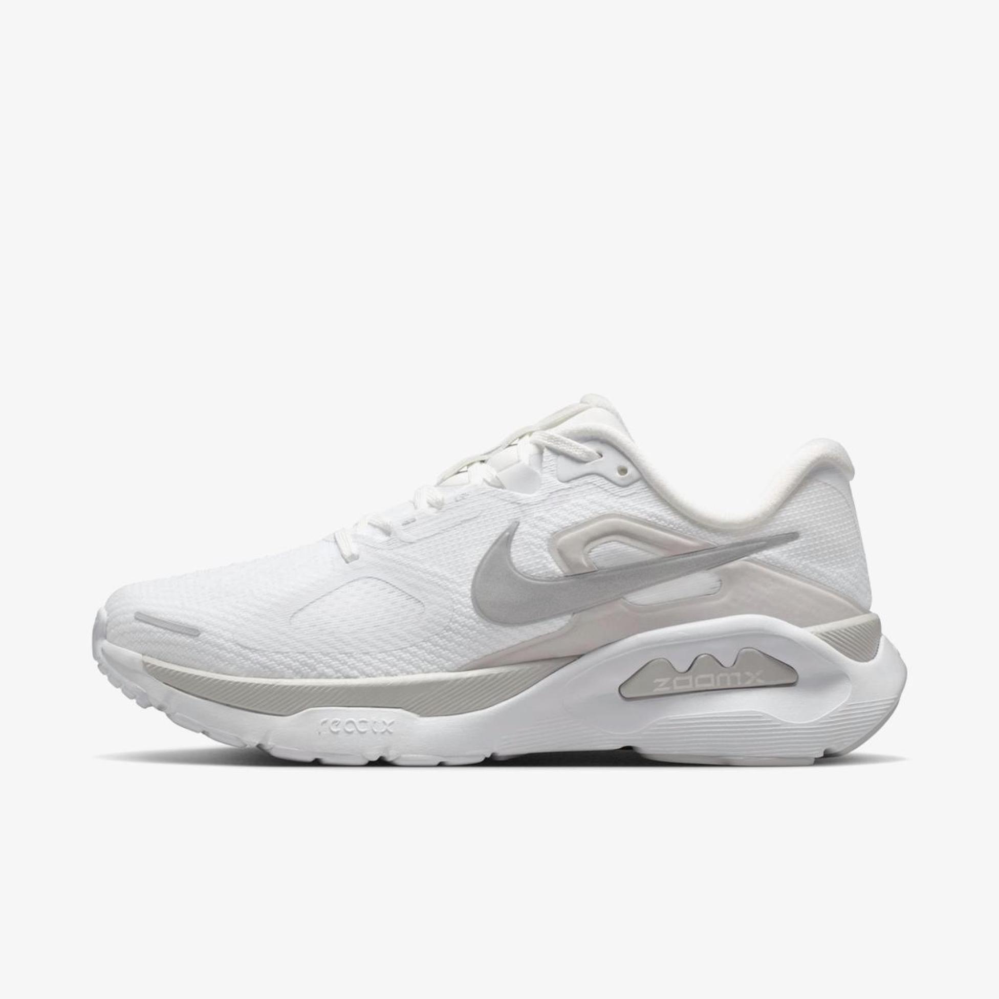 Outlet Жіночі кросівки NIKE WMNS STRUCTURE PLUS HQ3049-100
