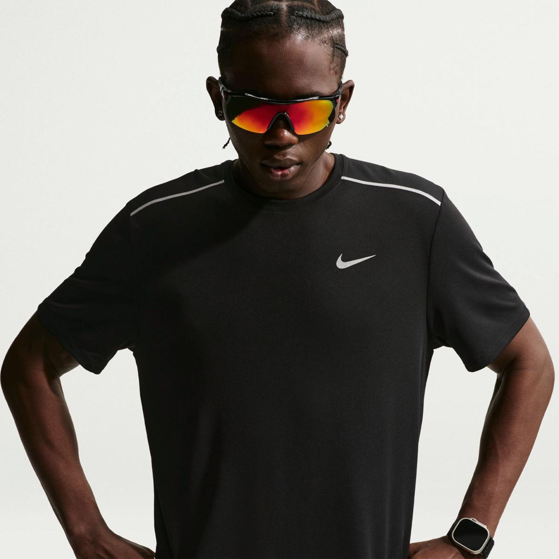 Outlet Чоловіча футболка NIKE M NK DF UV MILER SS IF2082-010