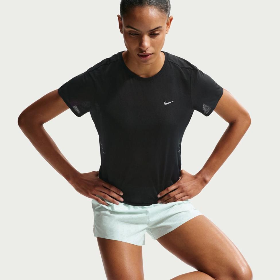 Outlet Жіноча футболка NIKE W NK SWFT NVLT BRTHE SS TOP IF1680-010_image_3