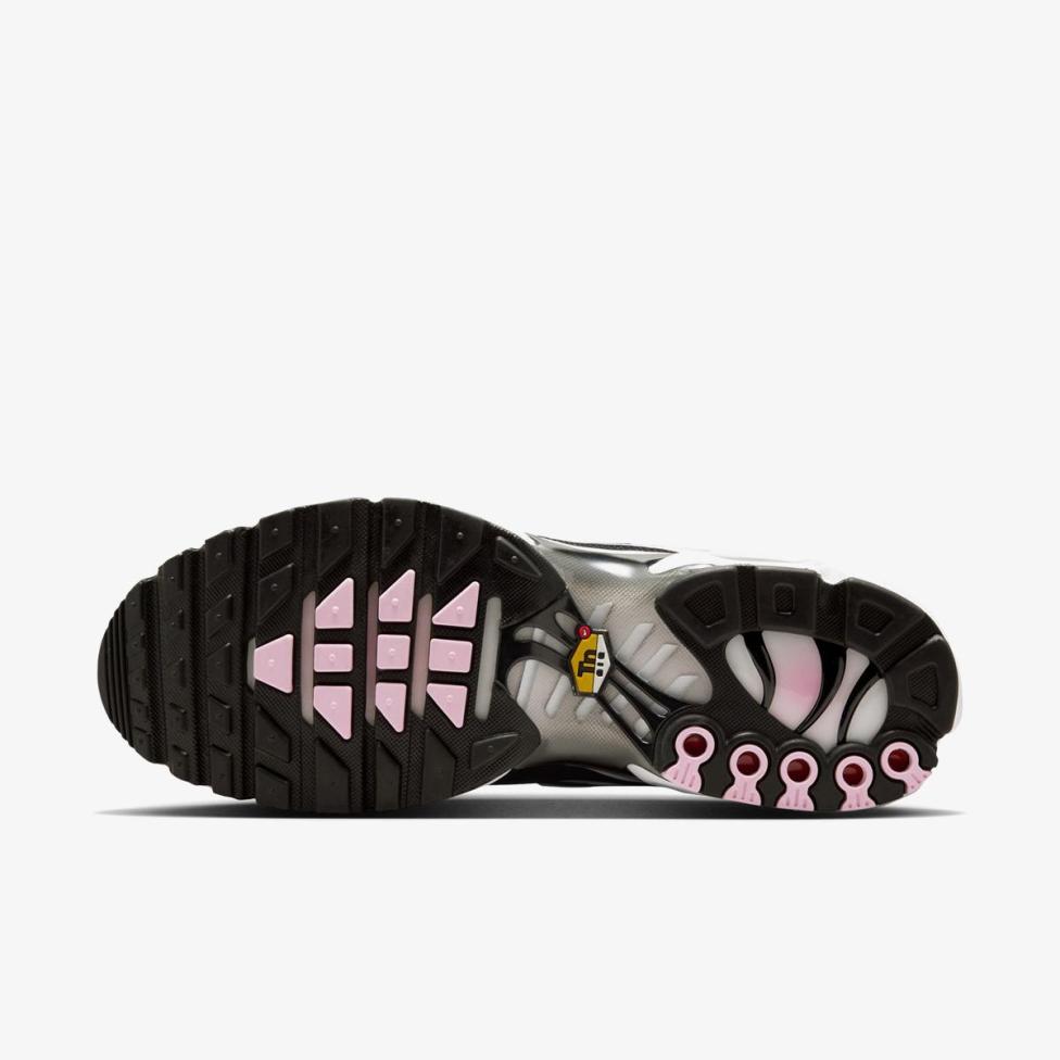 Outlet Чоловічі кросівки NIKE AIR MAX PLUS IU7540-001