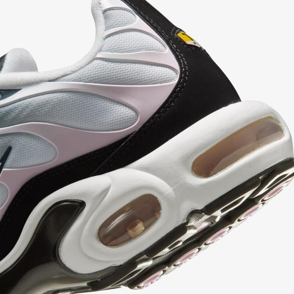 Outlet Мужские кроссовки NIKE AIR MAX PLUS IU7540-001_image_6