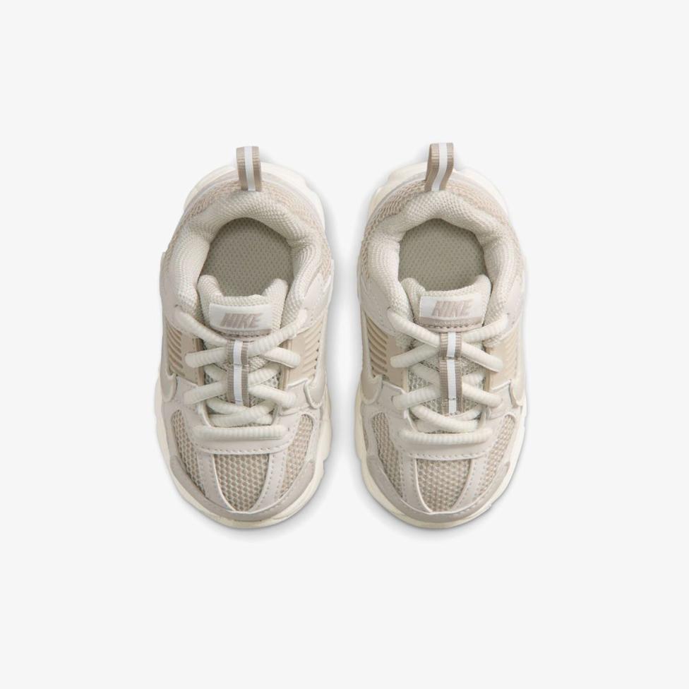 Outlet Дитячі кросівки NIKE VOMERO 5 LACE (TD) IR4588-016_image_4