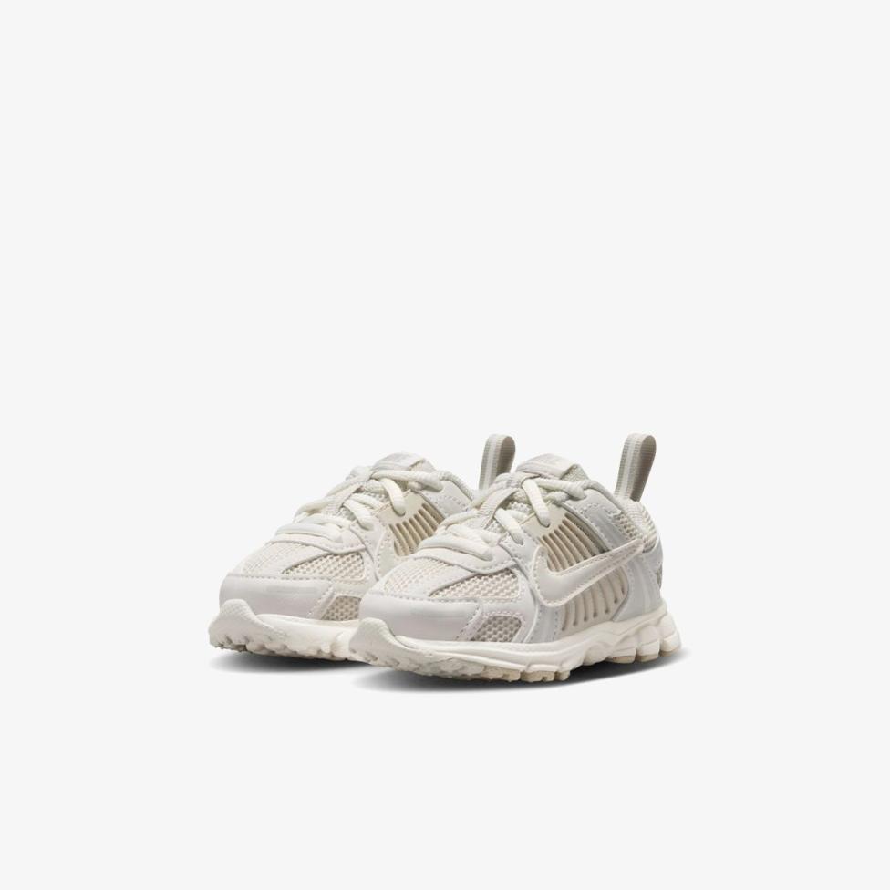Outlet Дитячі кросівки NIKE VOMERO 5 LACE (TD) IR4588-016_image_5
