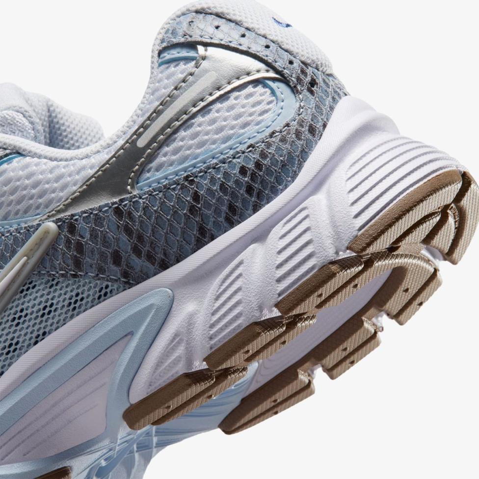 Outlet Жіночі кросівки NIKE W V5 RNR PRM IR1381-001_image_8