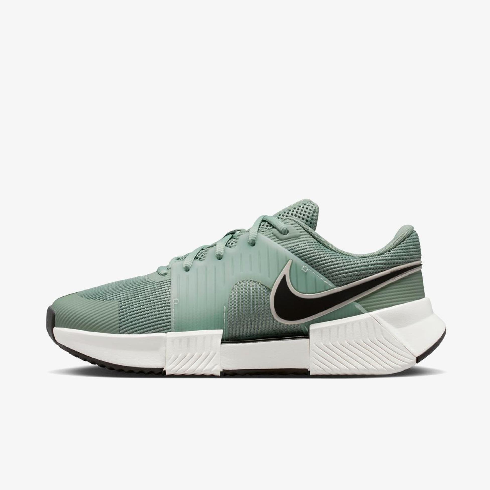 Outlet Жіночі кросівки NIKE W ZOOM GP CHALLENGE 1.5 CLY IQ5174-005