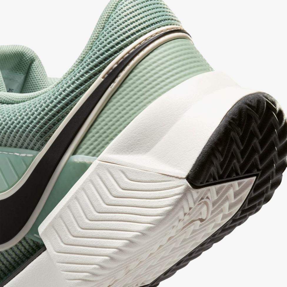 Outlet Женские кроссовки NIKE W ZOOM GP CHALLENGE 1.5 CLY IQ5174-005_image_8