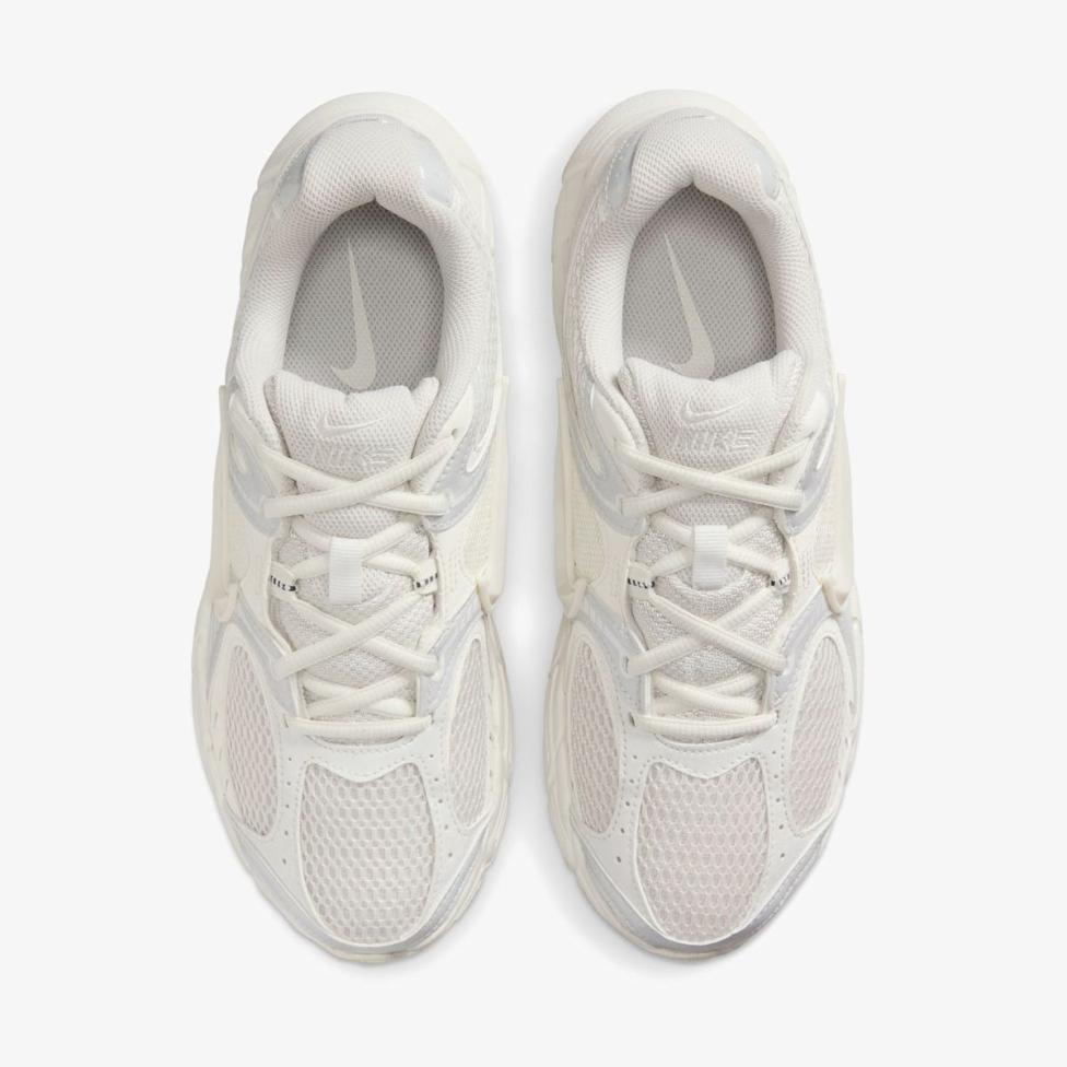 Outlet Жіночі кросівки NIKE W V5 RNR IQ0276-030_image_4