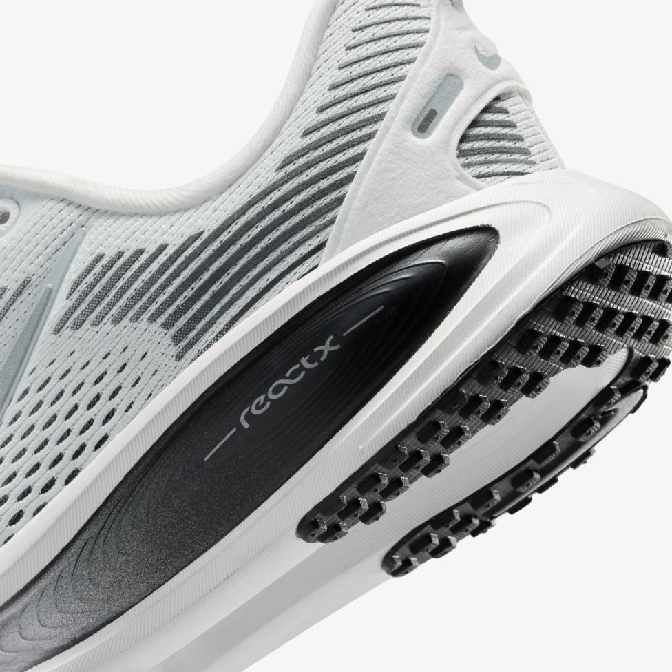 Outlet Дитячі кросівки NIKE VOMERO 18 RR GS IO9501-100_image_7