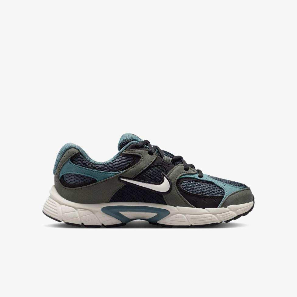 Outlet Дитячі кросівки NIKE V5 RNR SUEDE (GS) IO1644-003_image_3