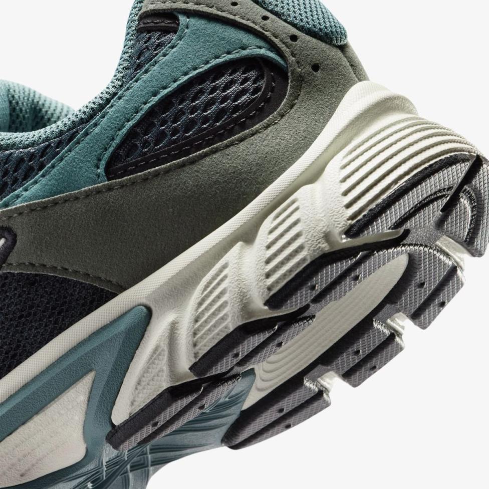 Outlet Дитячі кросівки NIKE V5 RNR SUEDE (GS) IO1644-003_image_8