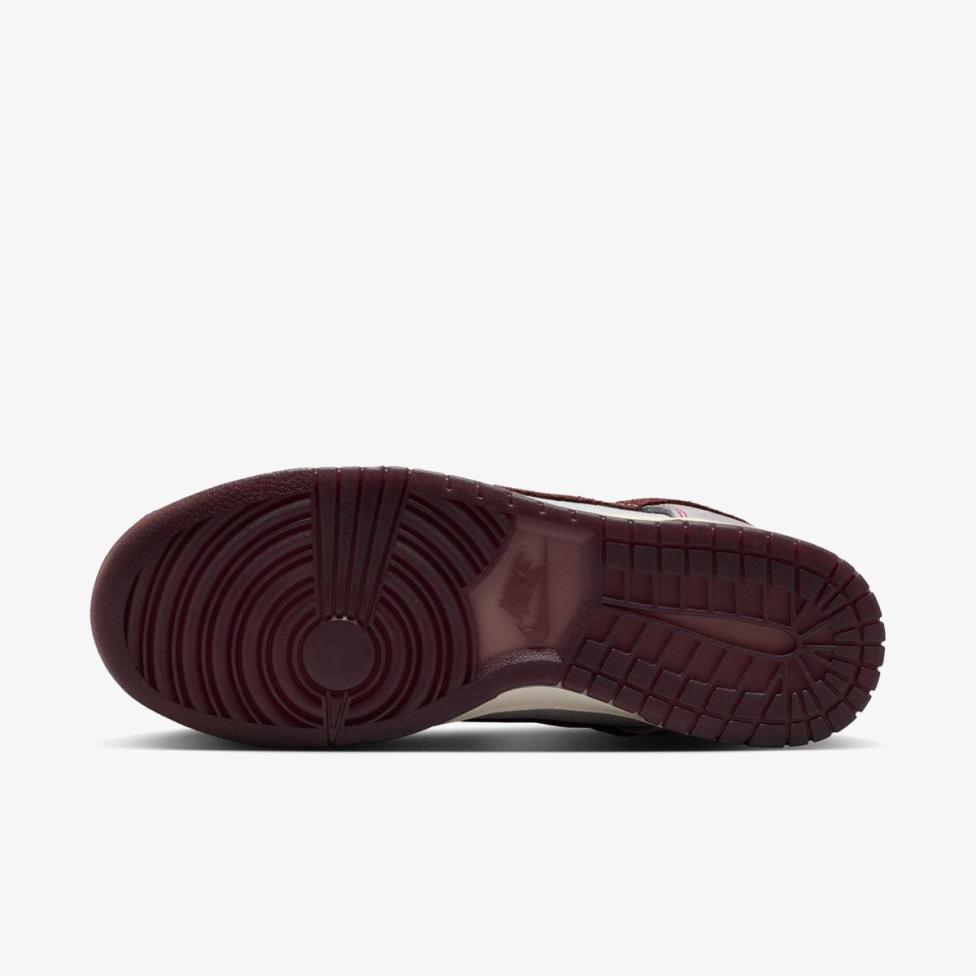 Outlet Чоловічі кросівки NIKE DUNK LOW RETRO SE IH1942-001