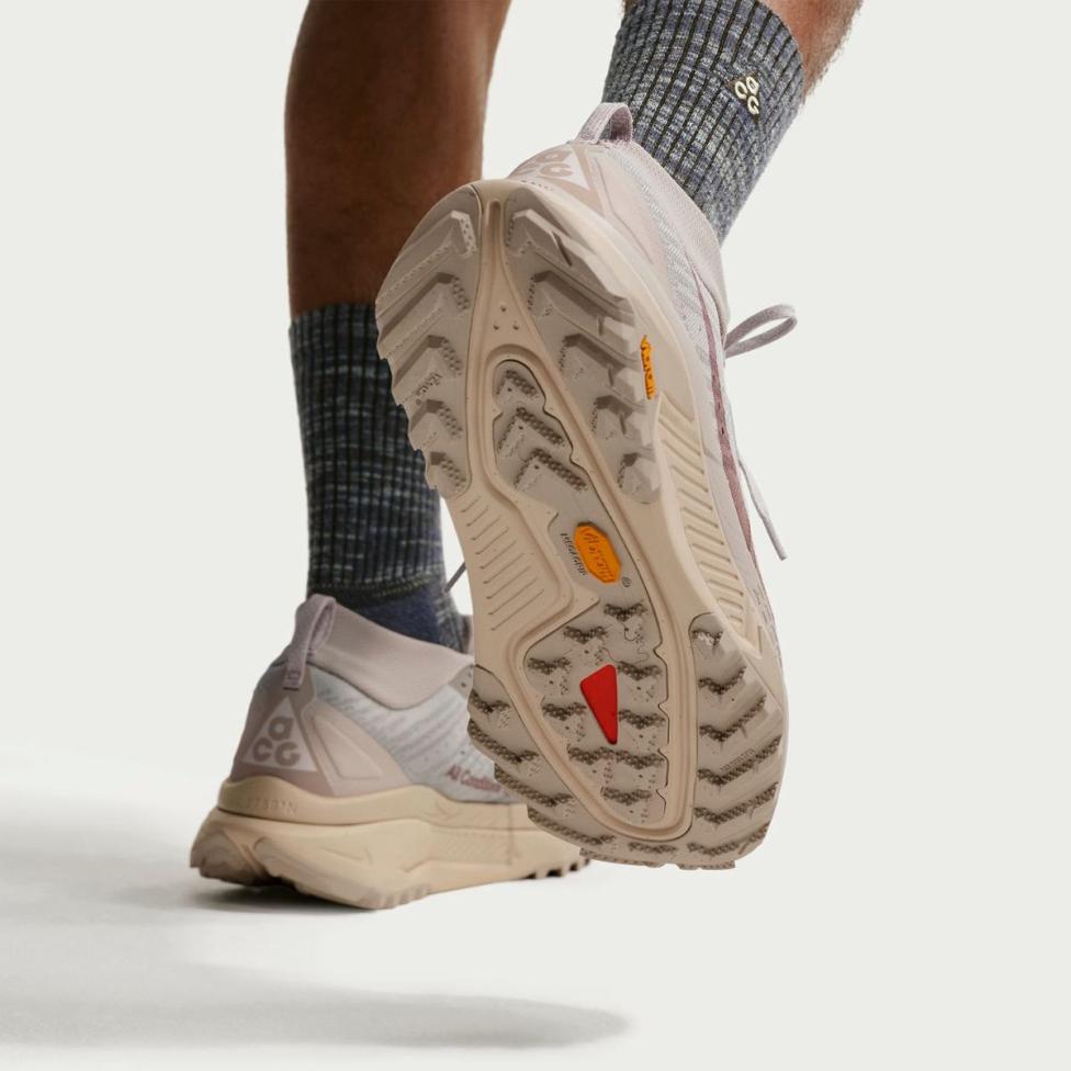 Outlet Чоловічі кросівки NIKE ACG ZEGAMA TRAIL HV8113-200_image_9