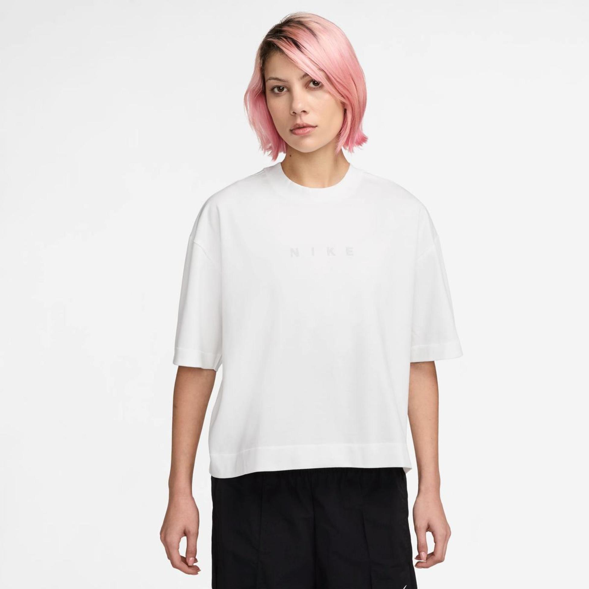 Outlet Жіноча футболка NIKE W NSW LUXE SS TEE BOXY HV4955-100