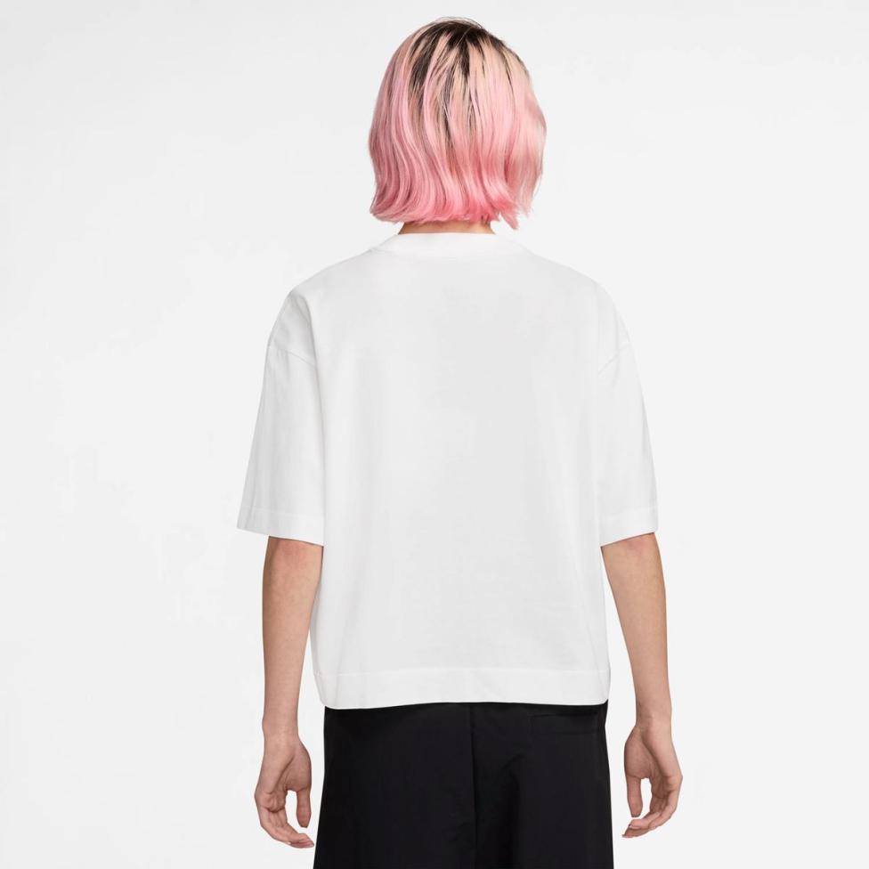 Outlet Жіноча футболка NIKE W NSW LUXE SS TEE BOXY HV4955-100